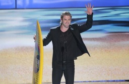 teen choice hemsworth